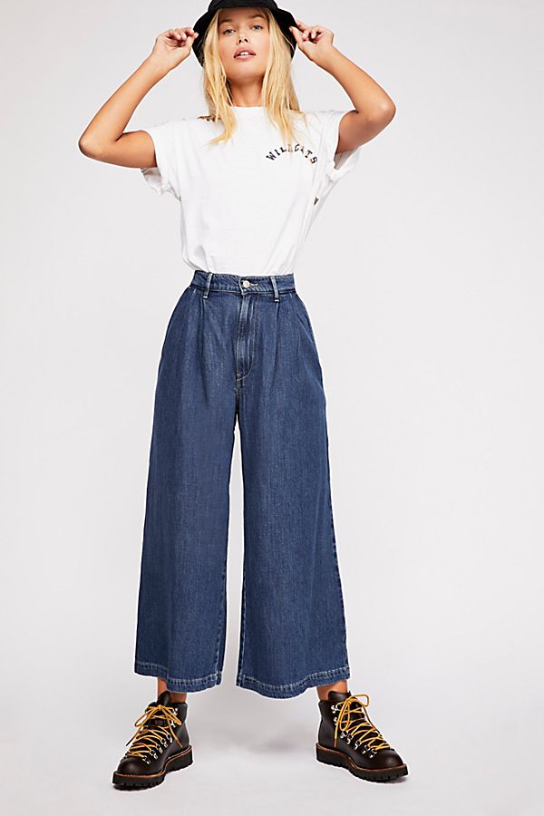 Pleated Jeans A ‘ 80s Denim Trend You’re Seeing About