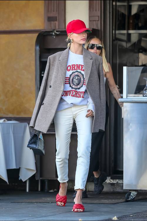 Innovative Skinny-Jean Outfits From Celebs