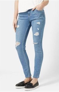 https://www.bespokejeans.co/media/catalog/product/cache/e86e618e6b40f427a8ad18edc0983822/r/i/ripped-jeans-for-women-9.jpg